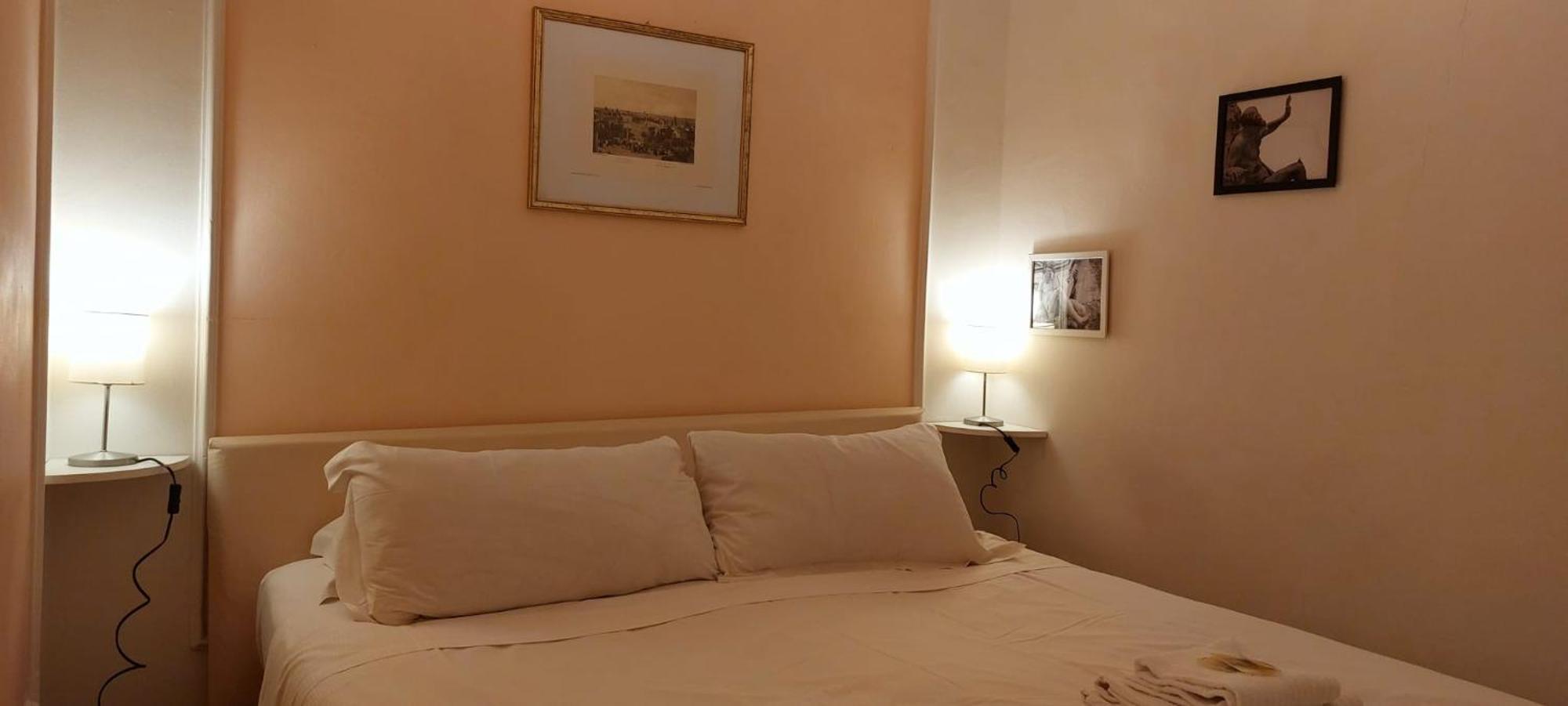 Dreaming Navona Rooms Roma Esterno foto