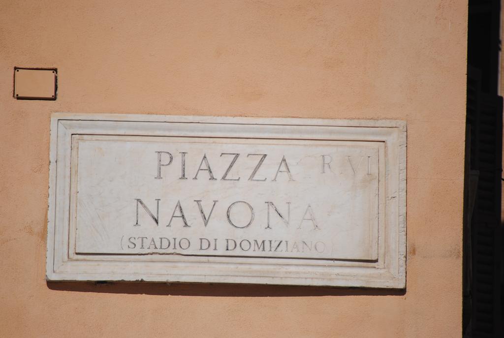 Dreaming Navona Rooms Roma Esterno foto